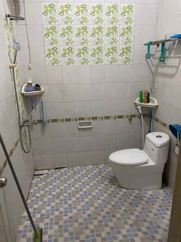 dijual rumah kebonsari regency