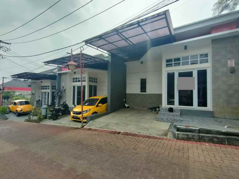 dijual rumah kec cisarua