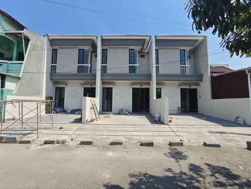 dijual rumah kedung baruk