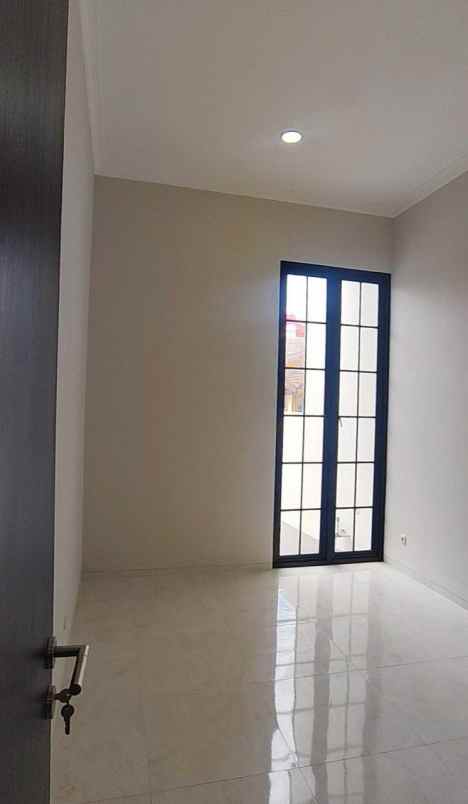 dijual rumah kedung baruk