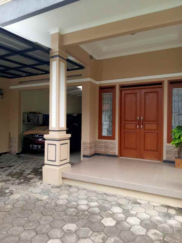 dijual rumah kel sariwangi kec