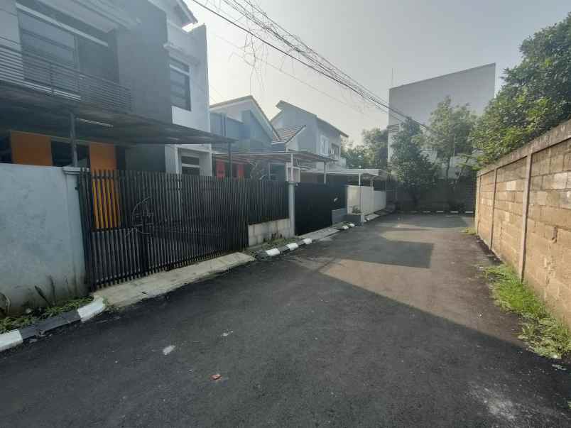 dijual rumah kel sariwangi kec