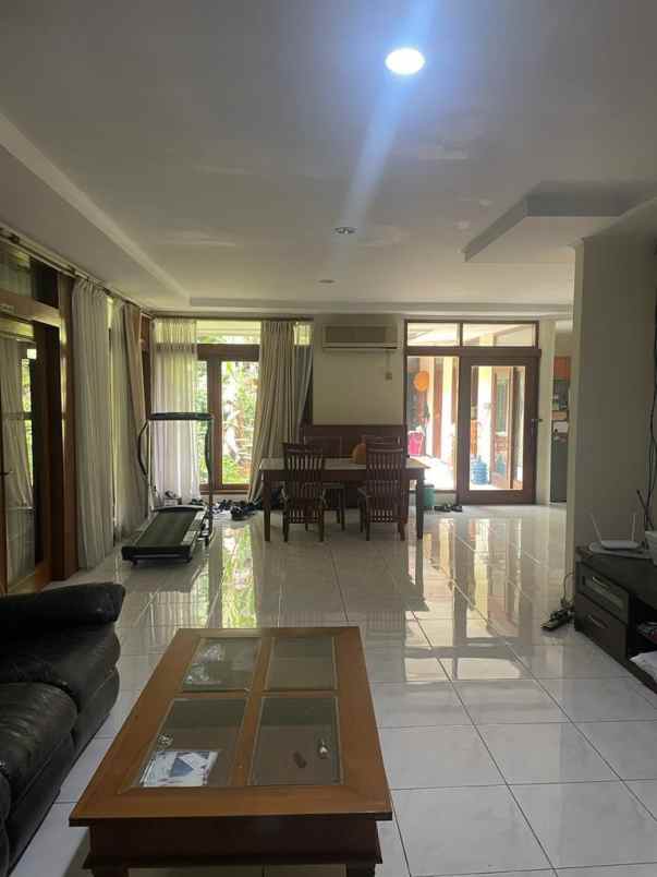 dijual rumah kemang