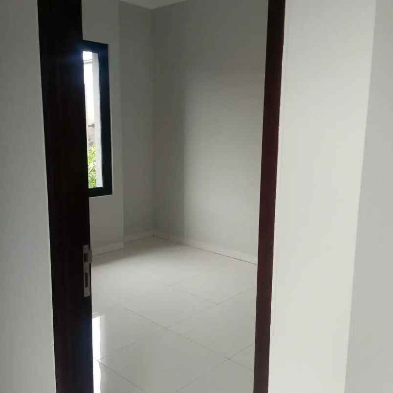 dijual rumah kembar timur pasir luyu