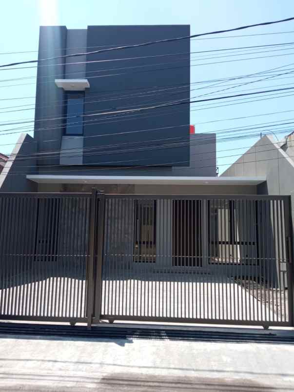 dijual rumah kembar timur pasir luyu