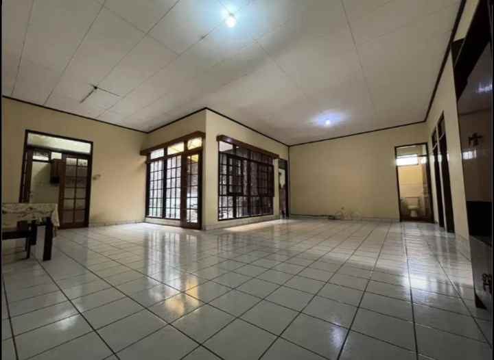 dijual rumah kinanti martanegara