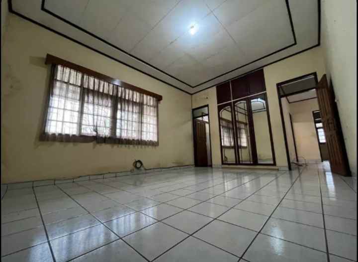 dijual rumah kinanti martanegara