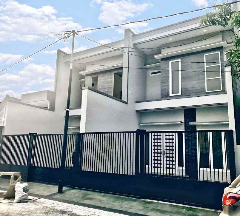 dijual rumah klampis semolo