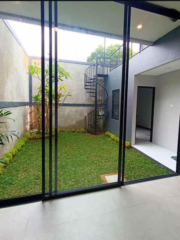 dijual rumah komplek bsd city serpong