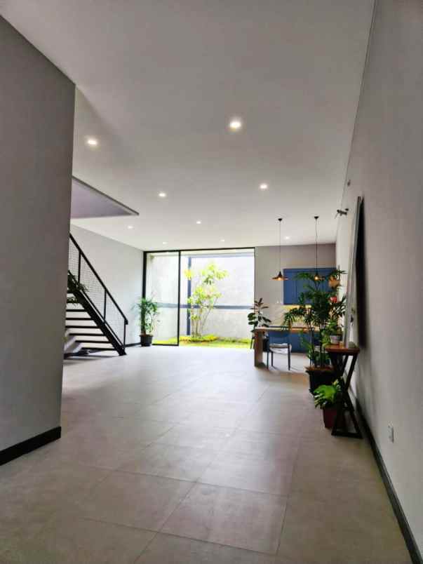 dijual rumah komplek bsd city serpong