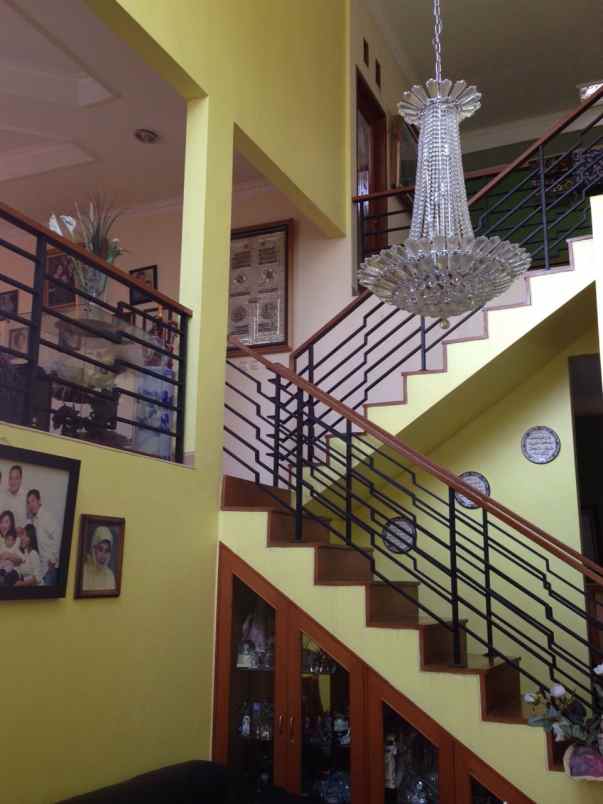 dijual rumah komplek cipta graha kel