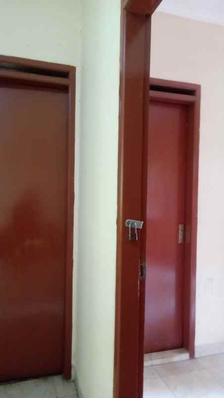 dijual rumah komplek ciwaruga