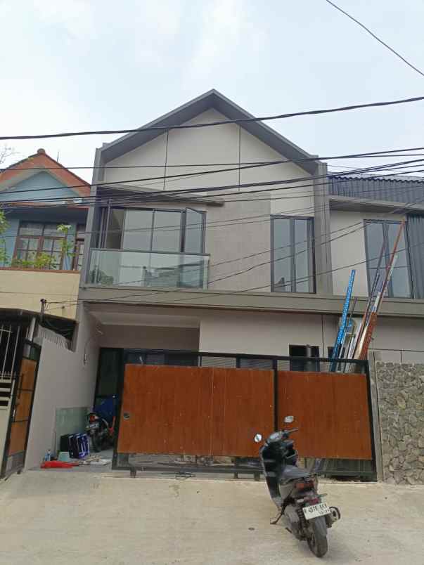 dijual rumah komplek dki meruya