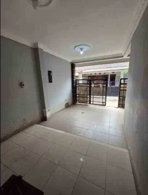 dijual rumah komplek duta kranji