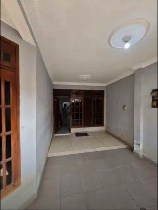 dijual rumah komplek duta kranji