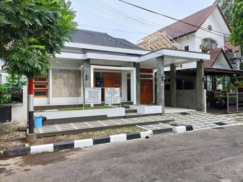 dijual rumah komplek eksklusif mitra