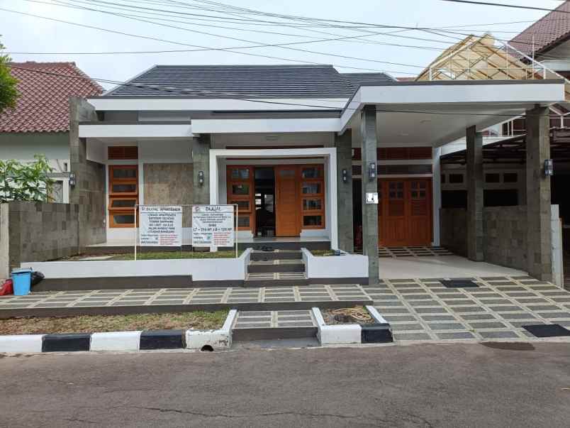 dijual rumah komplek eksklusif mitra