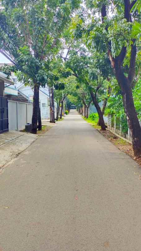 dijual rumah komplek hankam