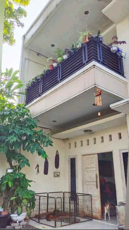 dijual rumah komplek hankam