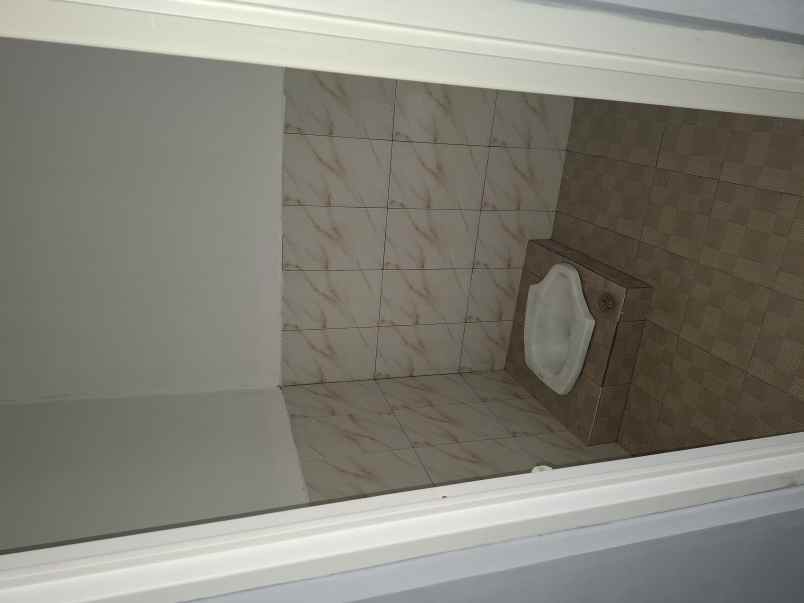 dijual rumah komplek lisvie village jl