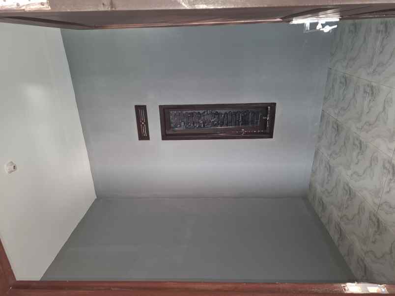 dijual rumah komplek lisvie village jl