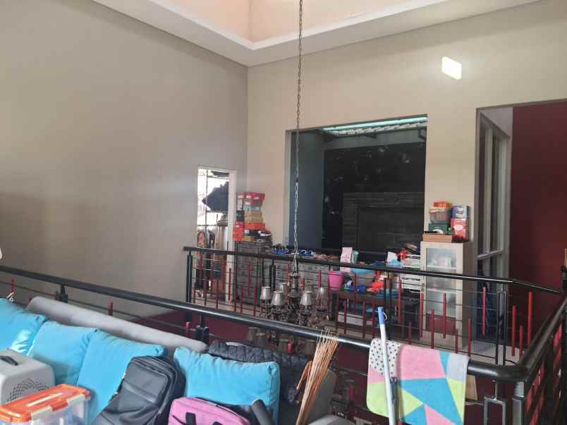 dijual rumah komplek margahayu permai