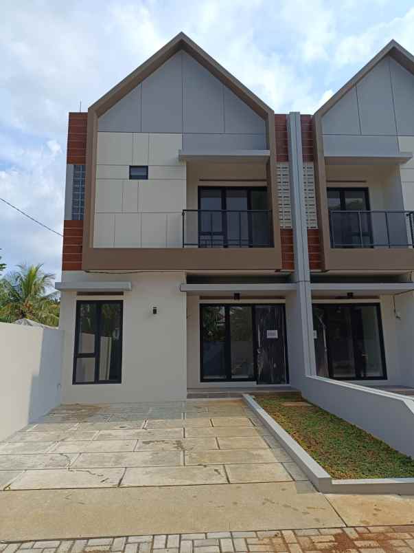 dijual rumah komplek mewah cirendeu