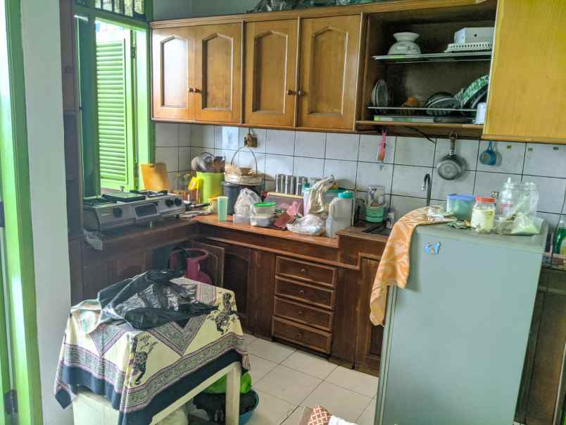 dijual rumah komplek perumkar dki