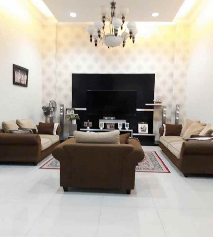 dijual rumah komplek rispa iv jl kelapa