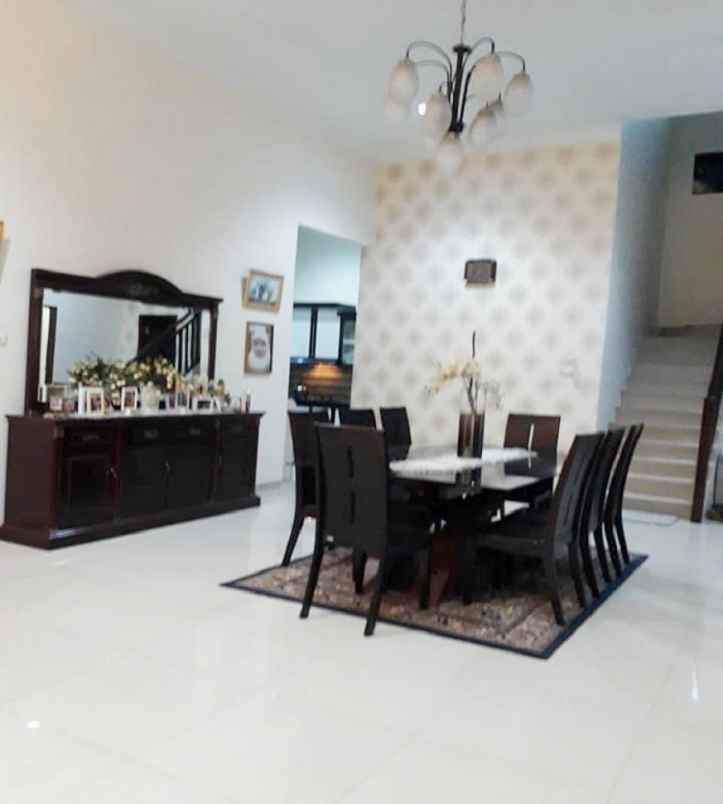 dijual rumah komplek rispa iv jl kelapa