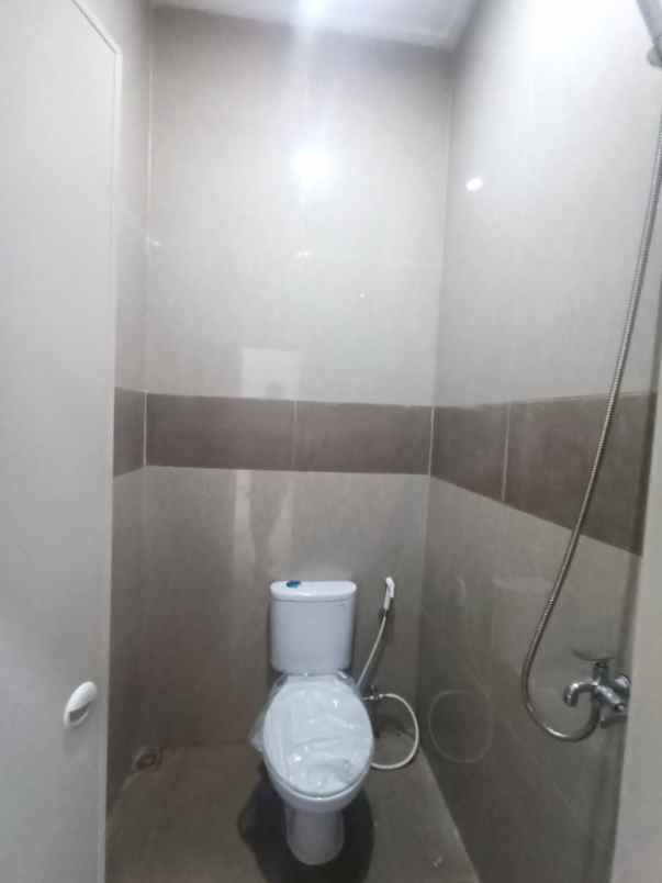 dijual rumah komplek vila dago pamulang