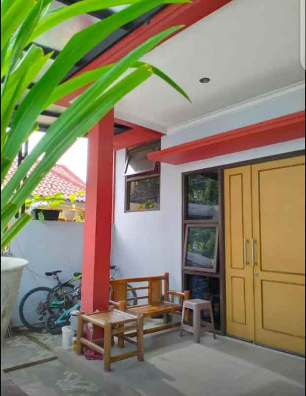 dijual rumah komplek villa asri