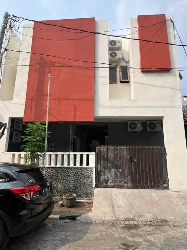 dijual rumah kost ketintang baru selatan surabaya