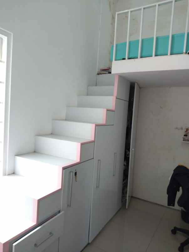 dijual rumah kpad kel gegerkalong kec