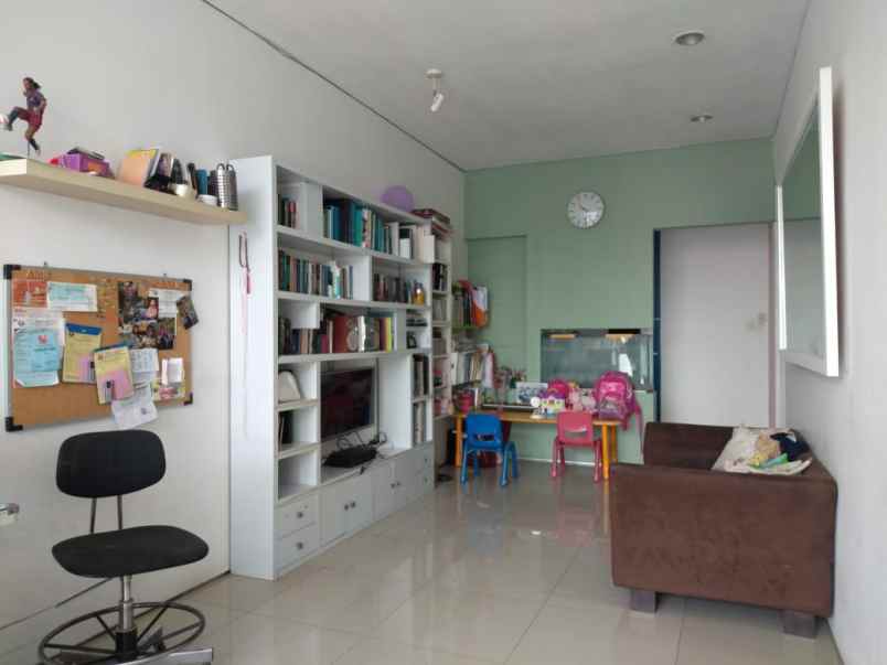 dijual rumah kpad kel gegerkalong kec