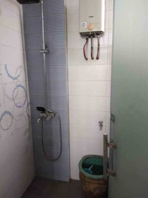 dijual rumah kpad kel gegerkalong kec