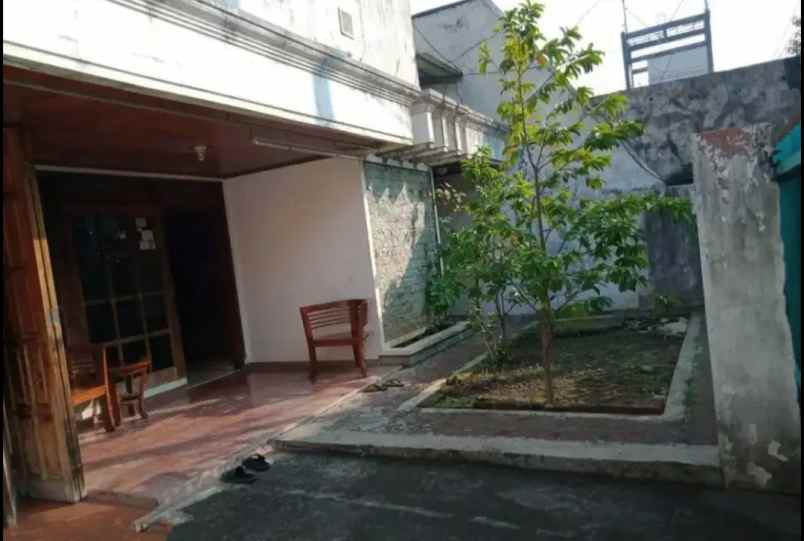 dijual rumah krukah selatan