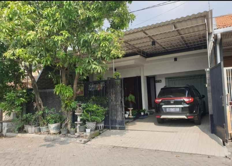 dijual rumah kutisari indah utara