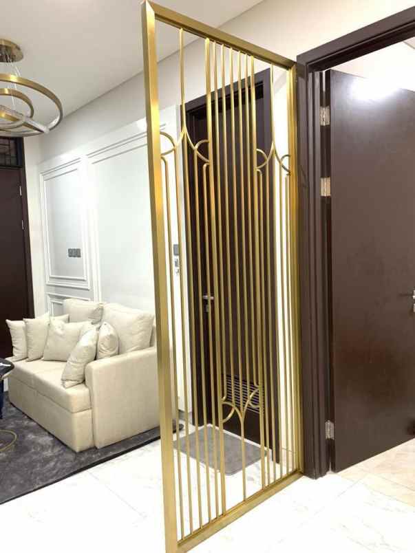 dijual rumah lavon semi furnished