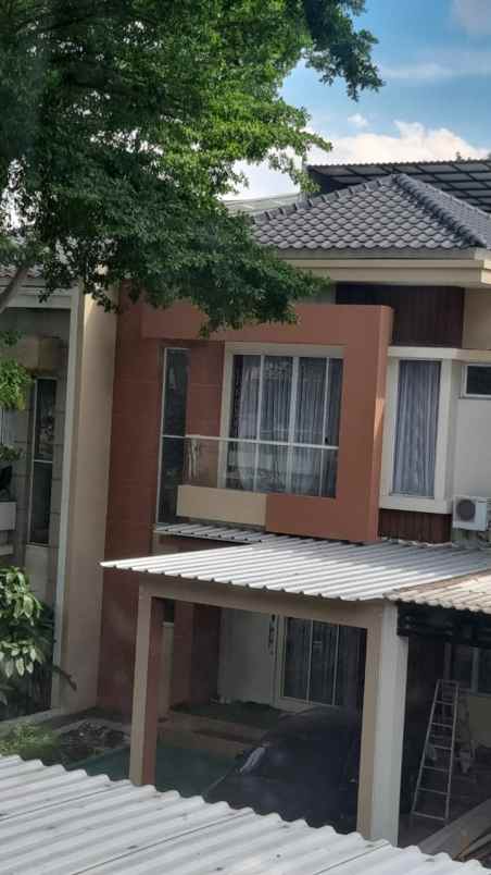 dijual rumah lebak bulus