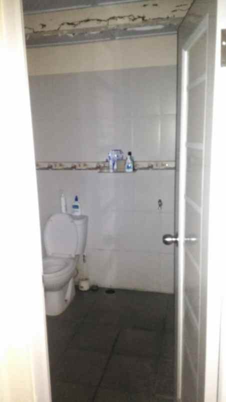 dijual rumah lebak bulus