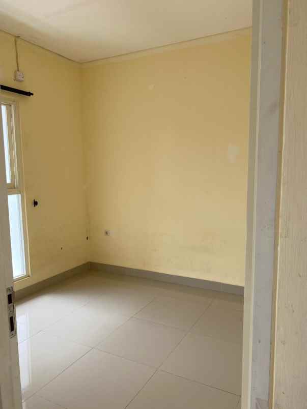 dijual rumah limo depok jawa barat