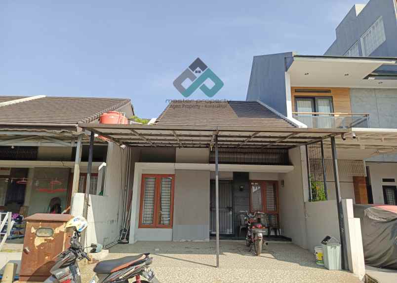 dijual rumah logam