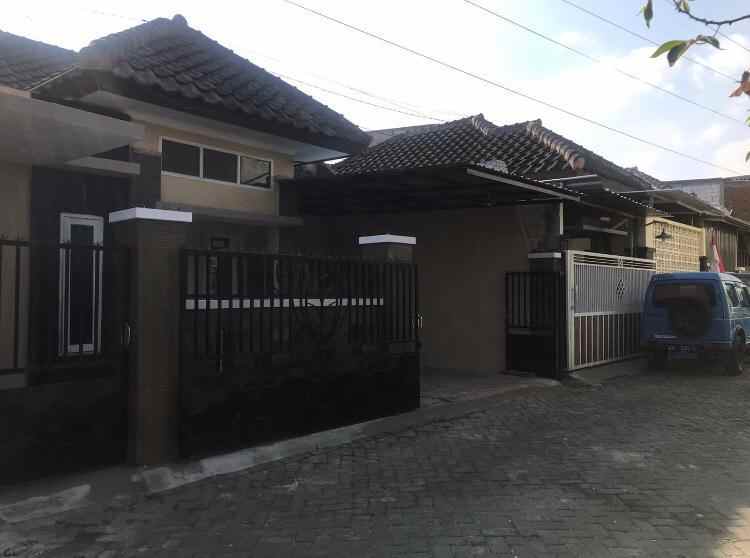 dijual rumah lokasi dekat unikama sukun malang