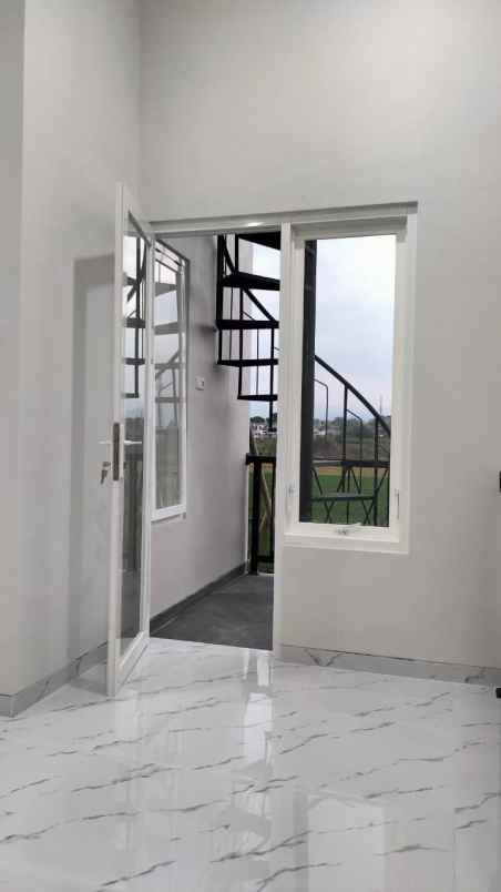 dijual rumah lowokwaru