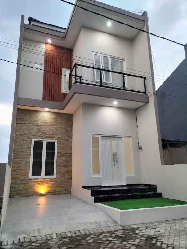 dijual rumah lowokwaru