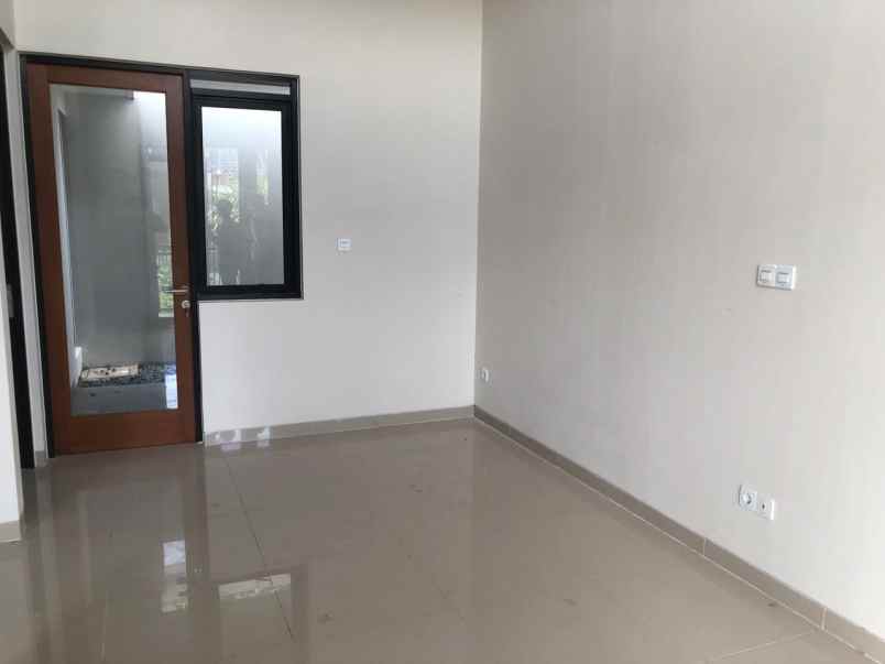 dijual rumah madyopuro kedungkandang