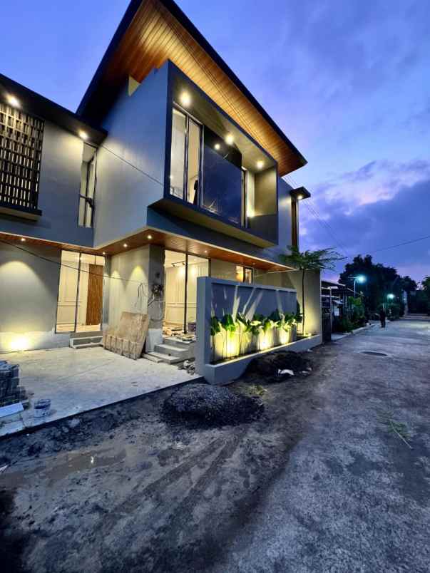 dijual rumah maguwoharjo