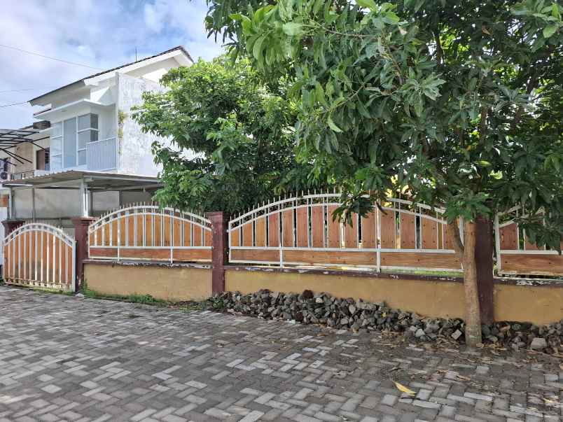 dijual rumah mangli