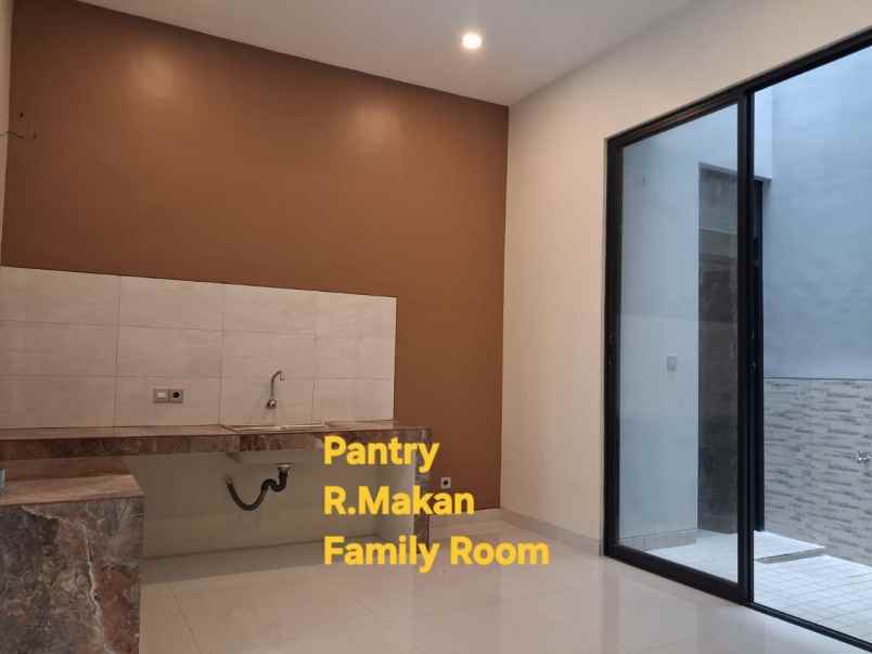 dijual rumah manyar jaya
